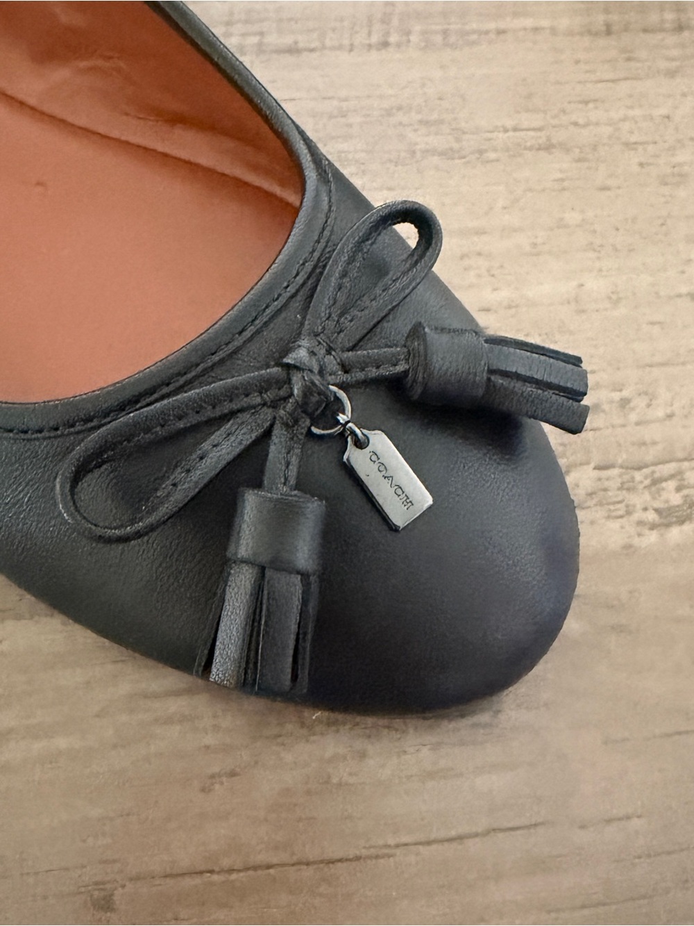COACH Women's Black Leather Ballet Flats with Tassel Bow | Size 7.5 - Picture 4 of 9